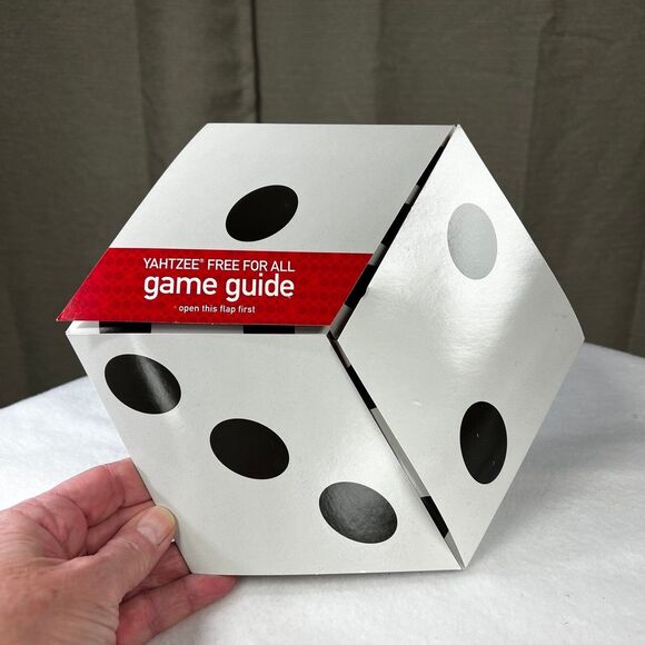 Yahtzee Free for All board game complete - Picture 7 of 7